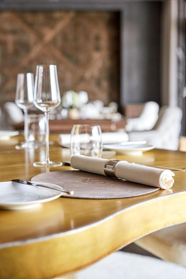 A-Rosa Ifen Hotel Kleinwalsertal Hirschegg  Εξωτερικό φωτογραφία A place setting at a restaurant