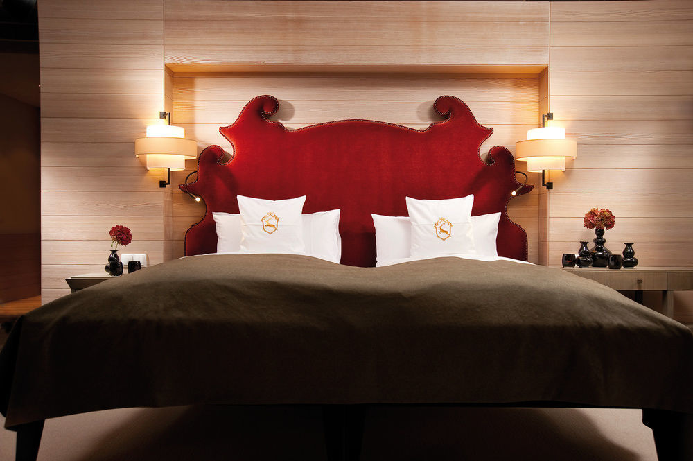 A-Rosa Ifen Hotel Kleinwalsertal Hirschegg  Εξωτερικό φωτογραφία A bedroom at the Mandarin Oriental, Munich